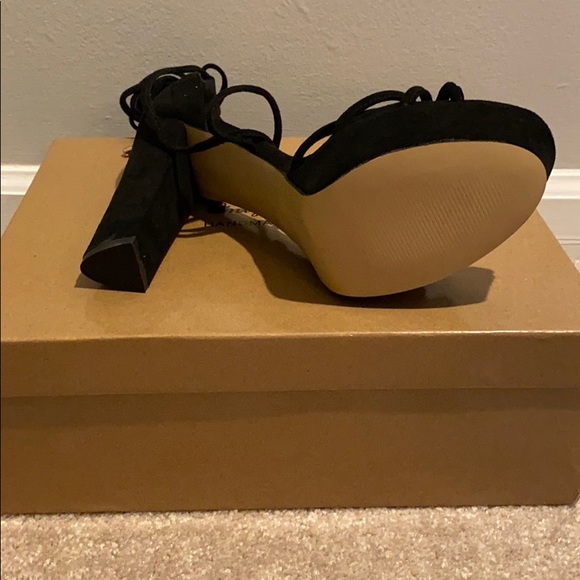 Only Maker Handmade Shoes - Picture 3 of 3